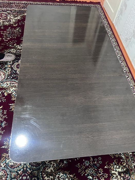 Стол для гостиной