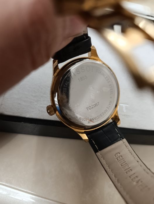 Продаются часы TISSOT 1853.