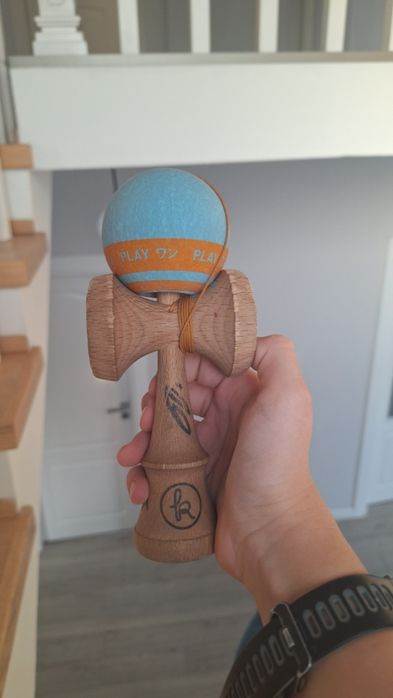 Kendama Europe play