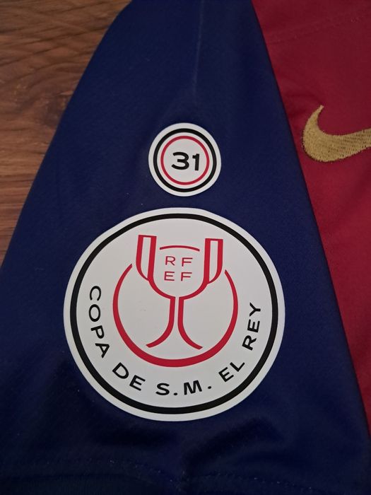 Фланелка Barcelona размер М Lamine Yamal