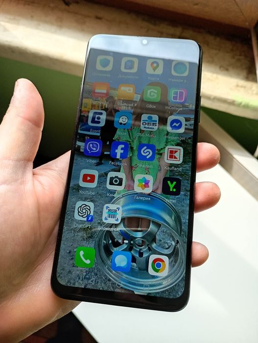 Телефон Huawei Y70