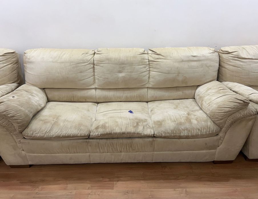 Диван б/у продам цвет беж можете