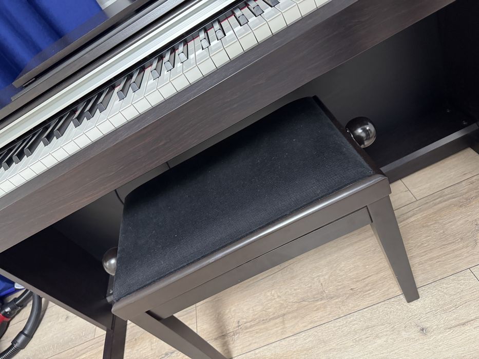 Pianina YAMAHA Ydp-142