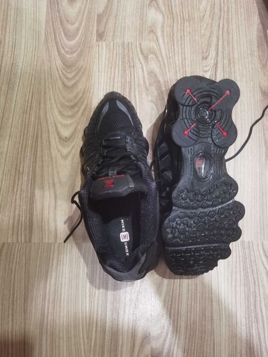Nike shox mărimea 42