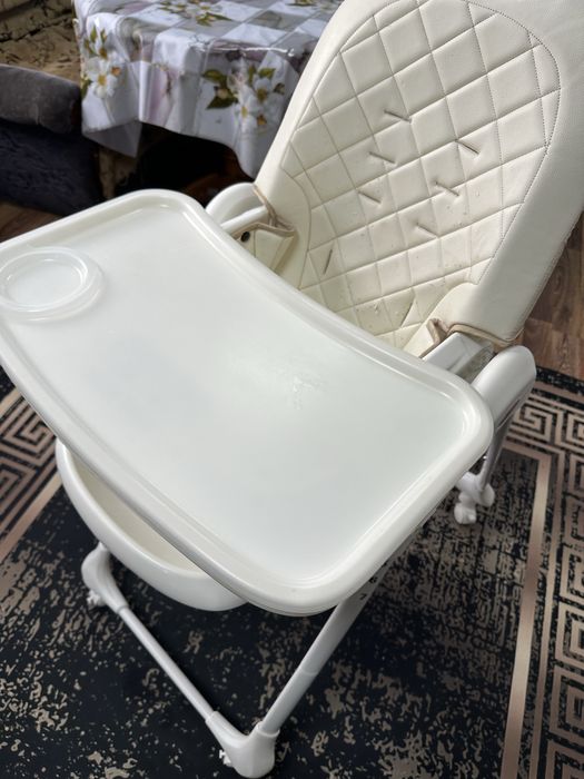 Детский стульчик для кормления