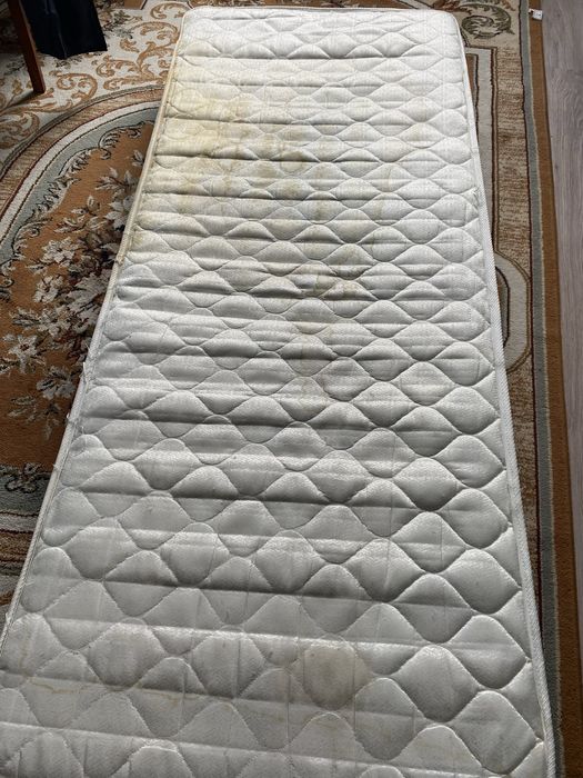 Отдам кровать и матрац б/у