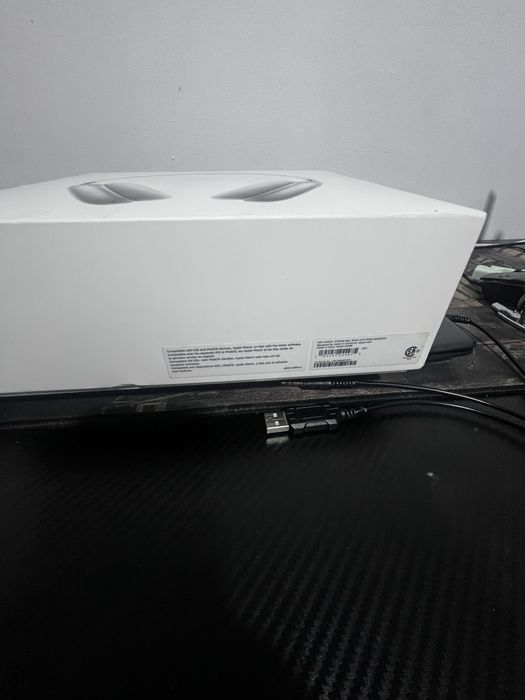 Соочно продам apple наушники