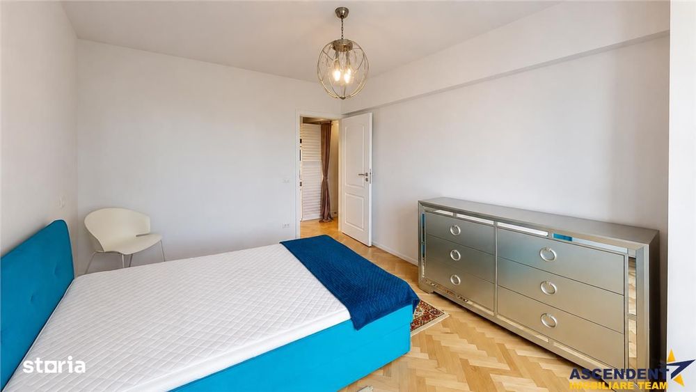 Decomandat si renovat, cu vedere spre gradina, Centrul Civic, Brasov