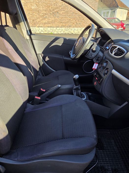 Vând Renault Clio 1.2 Clima