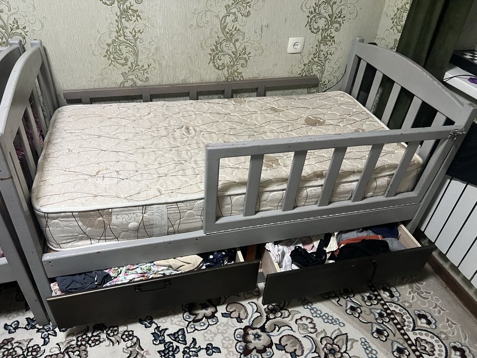 Продам кровать и шкаф