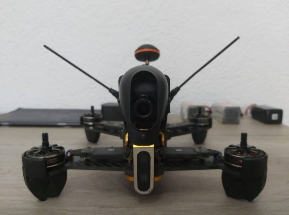 De vanzarw drona F210