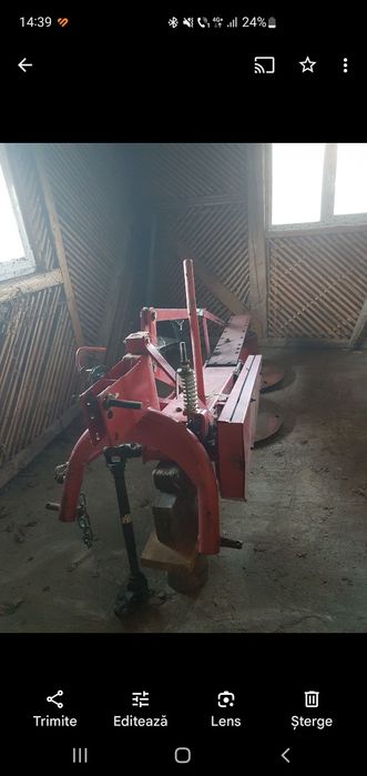 Vând Tractor+utilaje(remorcă+cositoare+plug+freză+mașină cartofi)