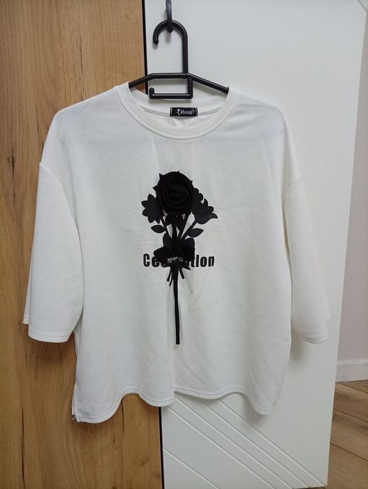 Продам кофту с цветочками