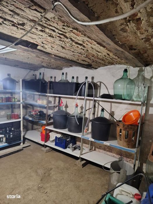 Casa taraneasca cu 180 mp utili si teren de 1360 mp, Aschileu Mare