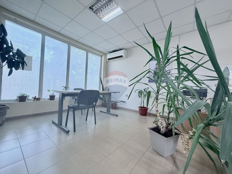 Търговско помещение на удобна локация за продажба , кв.Виница гр.Варн