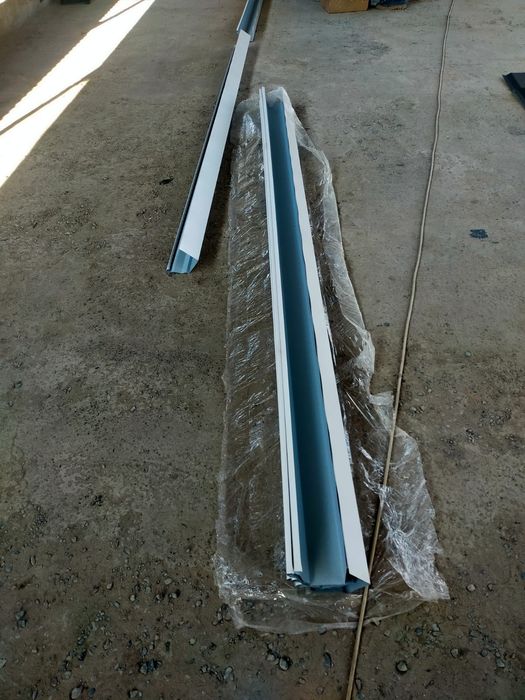 Водосток новый для крыши