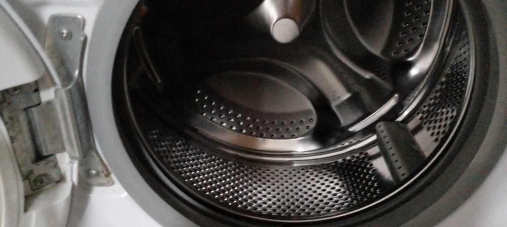 Б/у стиральная машина Indesit Wise 10