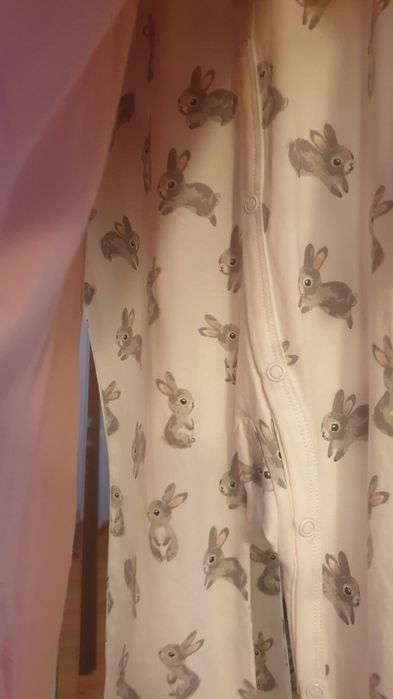 Set   nou pijamale H&M nou cu eticheta 98