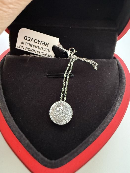 Продам бриллиантовый кулон