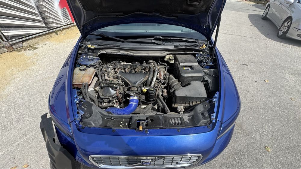 Продавам Volvo v50 2D HDI 2007г
