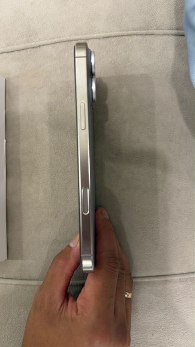 Продам iphone 16 pro max 256gb