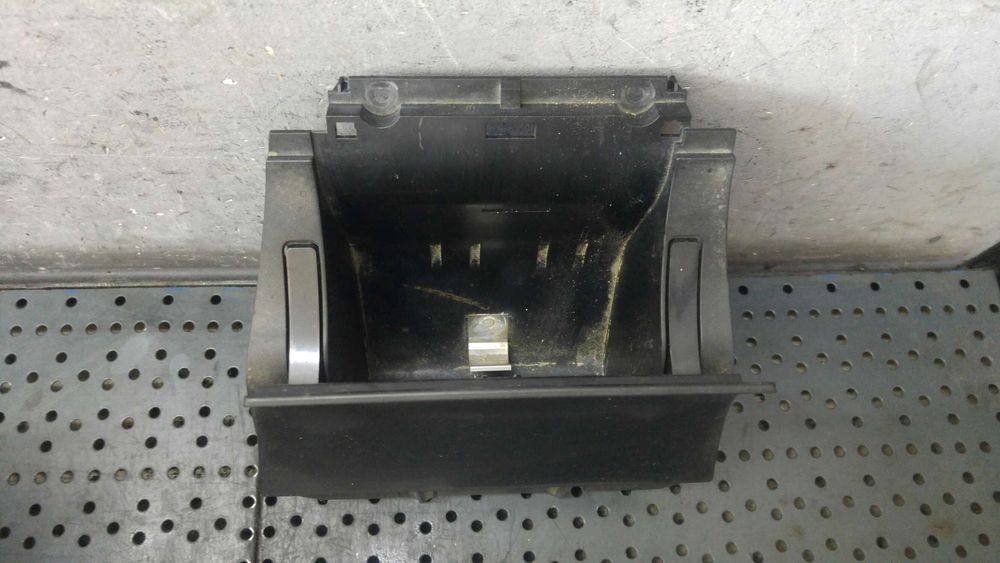 Scrumiera skoda octavia 2 1z 1z1863077a 1z1857962b