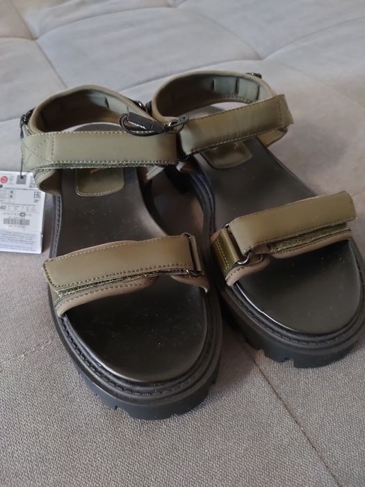 Продаю сандали фирма "Зара"