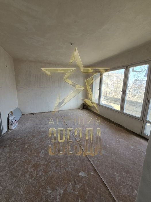 Продава се Тристаен апартамент в Пловдив, Изгрев - 82 кв.м за 1000 €/кв.м - Снимка #1