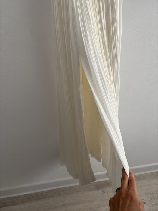 Vand rochie de mireasa 100% matase marimea XS/ S