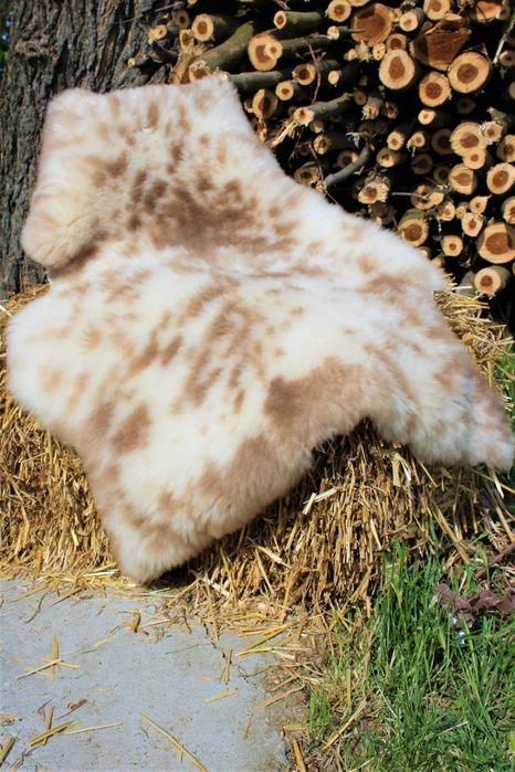 Естествени Агнешки кожи