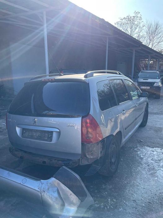 Пежо 307 на части Peugeot 307 (01-08)г 1.6i 109к.с ръчка 6 скорости