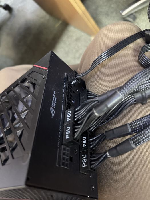 Блок питания ASUS ROG STRIX 850W GOLD