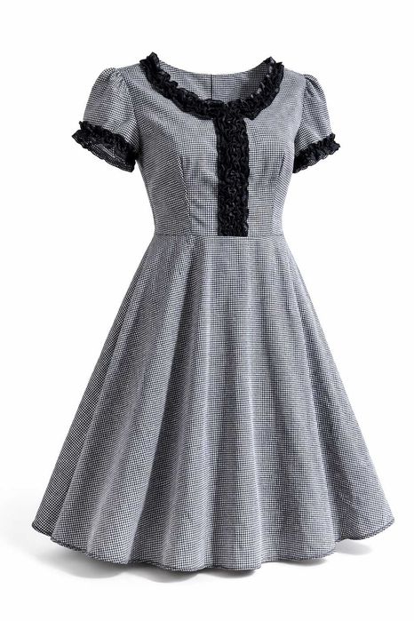 Елегантна дамска рокля размер S цена 10 евро