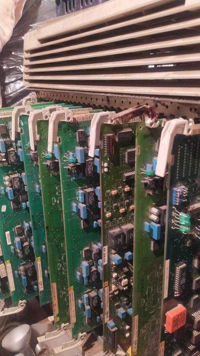 Офисная АТС Hicom 130