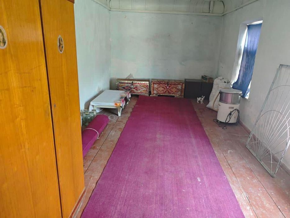 Hovli sotiladi 18 sotix. Yer maydoni katta