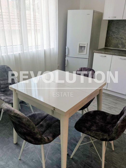 Дава се под наем Двустаен апартамент в Варна, Аспарухово - 55 кв.м за 598.23 € - Снимка #1