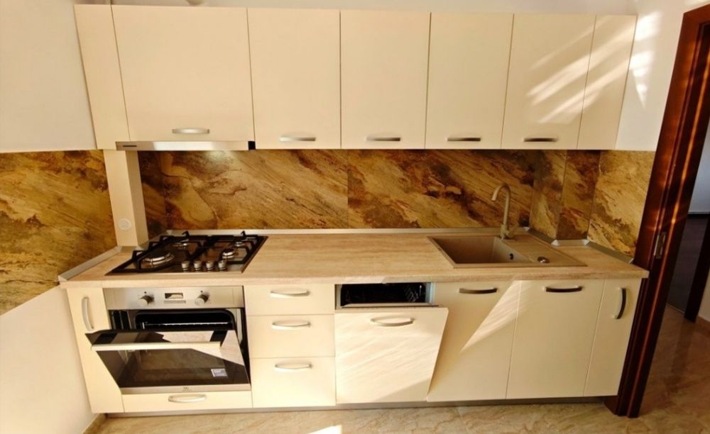 Apartament 2 camere decomandat, renovat, IMPECABIL, etaj 2/4