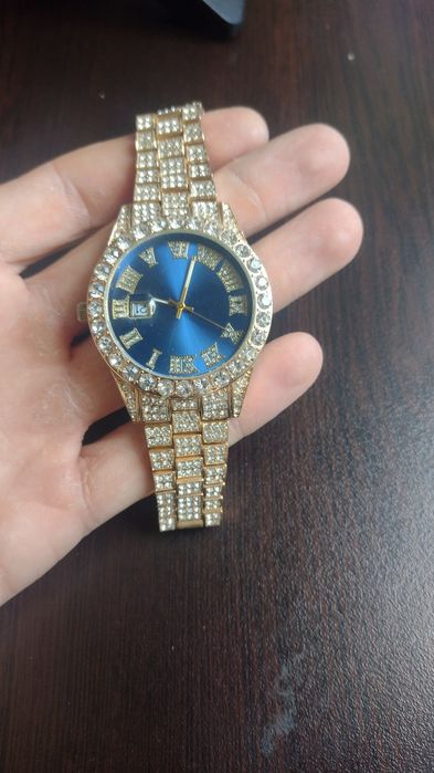 мъжки/женски златен часовник с цирконий