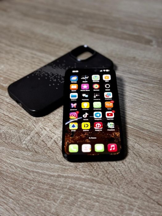 Продам Айфон 15