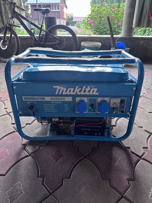 Продам бензиновый генератор новый!