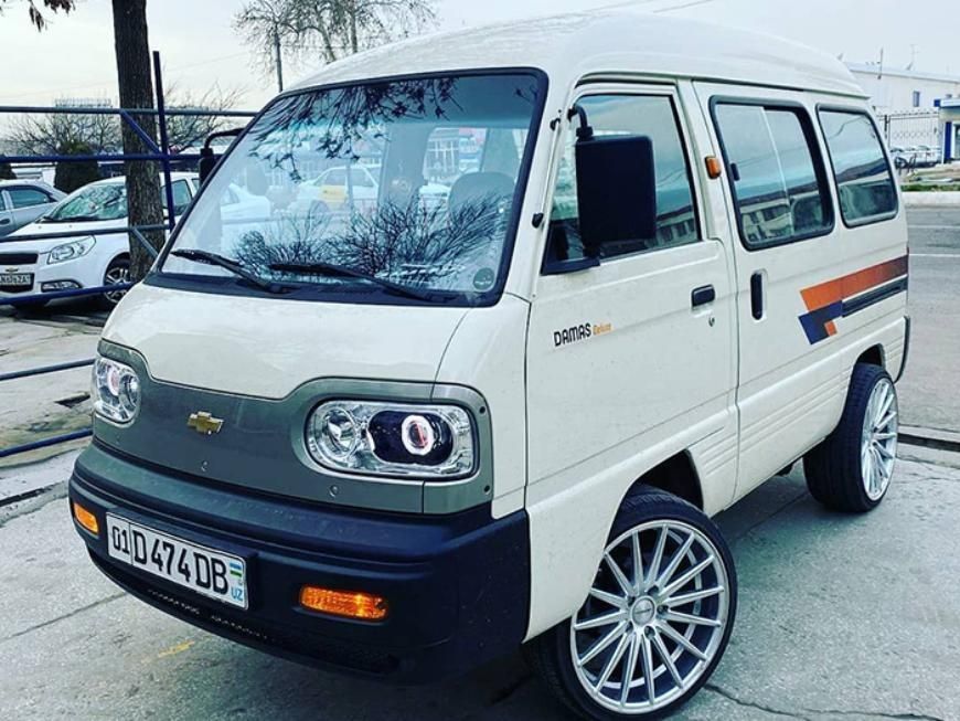 Damas xizmati bor  kere bo'sa aloqaga chiqila  ubu joyga oborib kelish