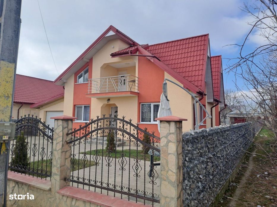 Casa 4 camere sat Voinesti Iasi pret 130 000 euro