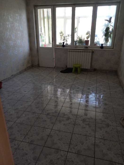 Apartament în Str Costache Racovita, 3 camere 64 mp utili, balcon, etaj 3/4, centrala proprie, AC, termopan, depozitare, scoli si licee in apropiere