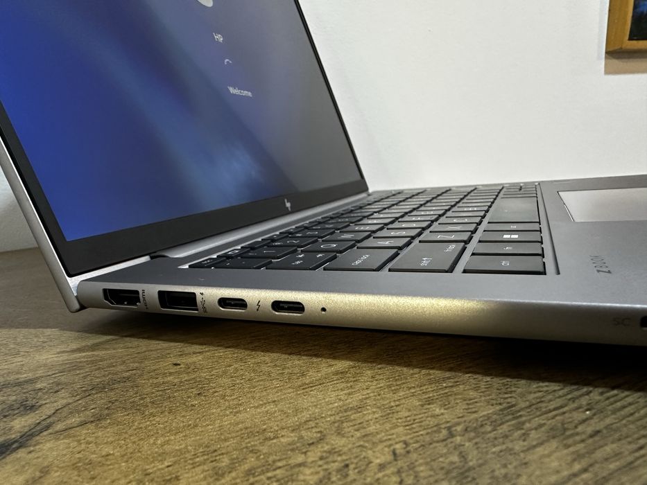 HP Zbook Firefly 14 g10a Ryzen 7940 64gb 2tb