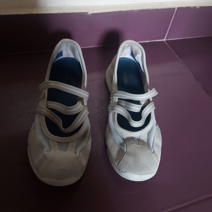 Vind pantofi sport marimea 38.5