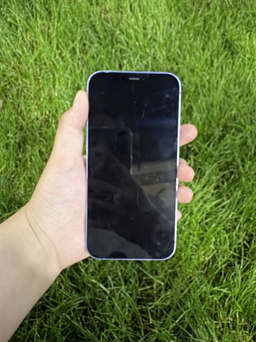 Iphone 12 ideal holatda