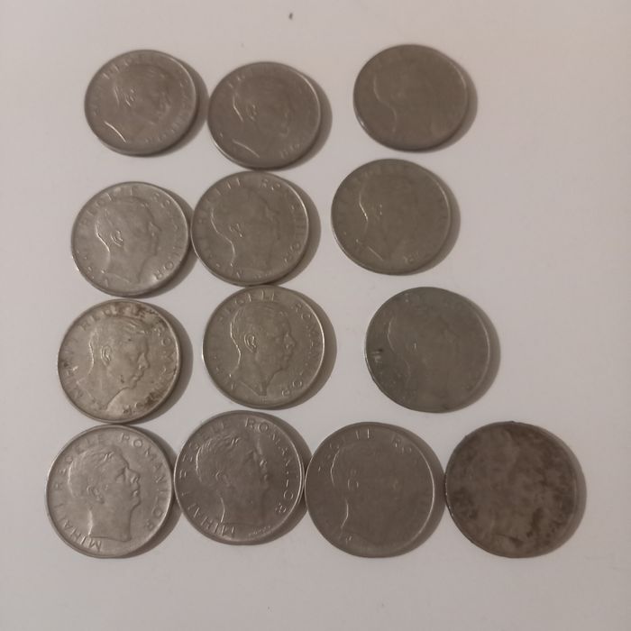 Lot 200 monede românești și straine