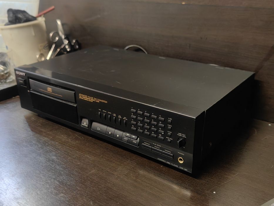 CD плеър Sony CDP 561