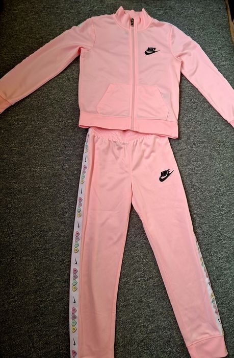 Trening nike marimea 122