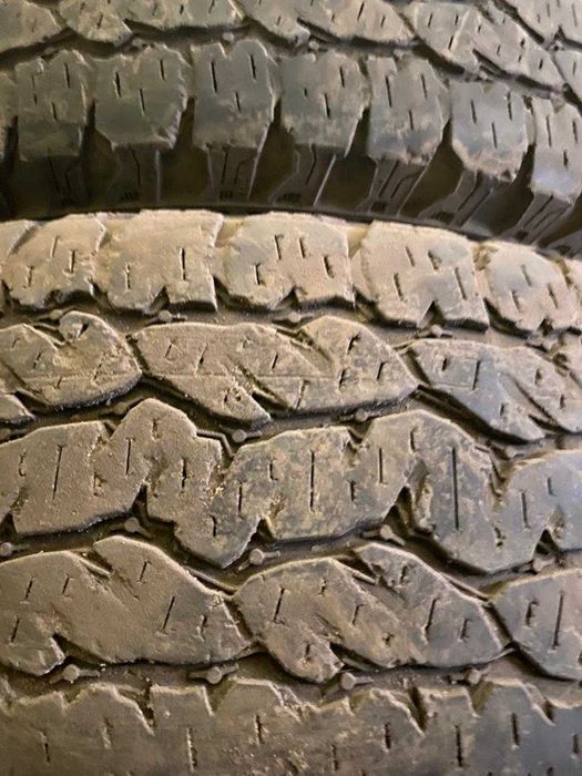 Продаю резину 225/65 /17